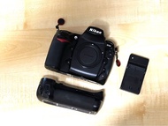 70%新 Nikon D700 相機 連 原廠直倒