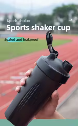 600ml Shaker Bottle 20oz Protein Shaker Plastic Bottle Portable Fitness Bottle for Fitness Enthusias