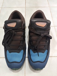 Adidas Raf Simons Ozweego 男士運動鞋