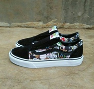 SEPATU VANS OLDSKOOL X TOY STORY MULTI PRINT ORIGINAL