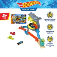 Hot Wheels City Shark Chomp Beach Playset & 1:64 Scale Die-Cast Toy Car Big Win Moment (JHL96)