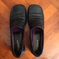 Kenneth Cole 女裝黑色真皮鞋Made in  Brazil