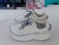 New Balance Fresh Foam More Trail 女款跑鞋