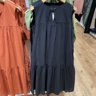 Nhật Bản chính hãng Uniqlo phòng thử đồ 2024 mùa hè mới của phụ nữ bông váy ren không tay mỏng một Đ