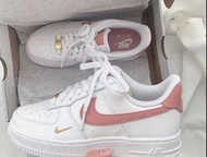 全新 Nike sneakers男女情侶款悠閒鞋波鞋運動鞋休閒鞋鞋子sport shoes sportty wearing出街返工返學輕便舒服鞋生日禮物送禮節日禮物birthday gifts 輕跑鞋