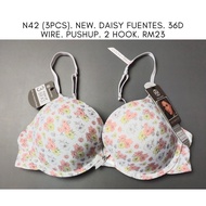 N42. DAISY FUENTES BRA 36D