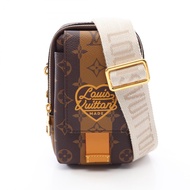 【二手】LOUIS VUITTON肩包，LOUIS VUITTONx NIGO 雙手機袋，Monogram 條紋，M81005，PVC 塗層帆布，皮革