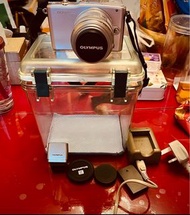 粉紫色 Olympus E-PM1 (PEN mini)連相機防潮盒一個