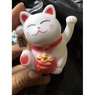 Plastic lucky cat 7cm high - decorative lucky cat