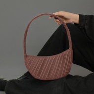 PDM กระเป๋าผ้าพลีท สะพายไหล่ Lume Shoulder Bag