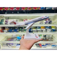 Display aircraft model with alloy base and removable wheels, size 24cm, ARJ Air China series C909 MB