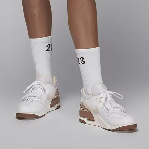 Nike genuine JORDAN Women's Cushioned Basketball Shoes FQ7827-100