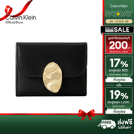 CALVIN KLEIN กระเป๋าสตางค์ผู้หญิงหนังแท้ Stone Lock Slouchy Wallet รุ่น 4F1062G UB1 - สีดำ