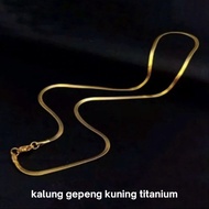 kalung gepeng kuning titaniun pria wanita 