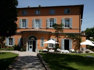 瓦努西酒店 (Hotel Vannucci)