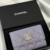 Chanel 全新 24A 薰衣草紫卡包 拉鍊款 配件塵袋盒子