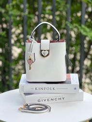 LYN STYLISH Bucket Bag New Collection 2025 Size8" สินค้ามาใหม่ชนช็อปSALE 60-70%OFF แท้outlet💯สวยตรงป