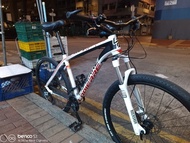 Lapierre MTB Rockshox, SLX shifters and derailer, sram hydraulic brake system