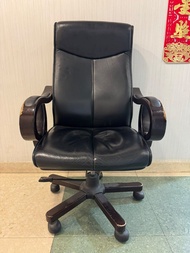 辦公椅 電腦凳 Chair 黑色皮面 木紋扶手 大班椅