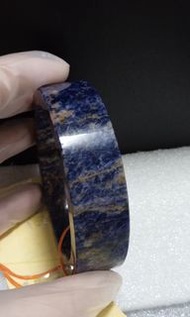 186 藍紋石 厚寬實 手鐲  ，內徑約5.9cm