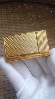 S.T. Dupont Paris 金色打火機