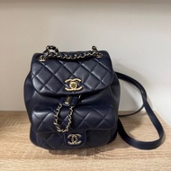 Chanel Mini Duma 深藍小牛皮 小青蛙後背包 24年❤️