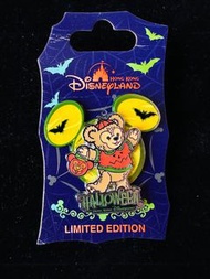香港迪士尼 Disney Duffy Halloween 達菲 萬聖節 限量 LE pin 襟章 徽章