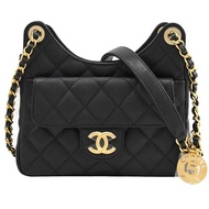 CHANEL AS3710 Hobo Bag 經典雙C LOGO粒紋牛皮斜背流浪包.黑