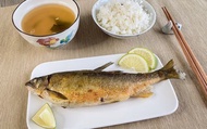 【富春水產 大尾爆卵母香魚冷凍盒裝(6~8尾)】宜蘭在地養殖 嚴選日本料理等級
