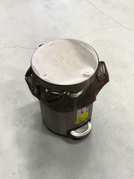 不銹鋼腳踏垃圾桶