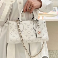 Louis Vuitton onthego east west 情人節限定 手提 斜挎包 🤍