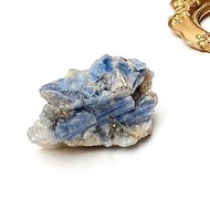 天然原礦小藍晶石共生白水晶及金雲母 辦公室 居家 療癒 擺件