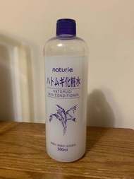 naturie 薏仁輕潤化妝水