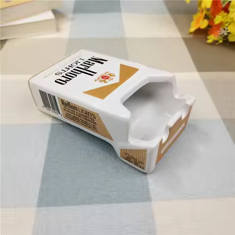 New Style European Cartoon Marlboro Cigarette Box Creative Ceramic Ashtray Household Trend Retro Per