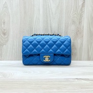 CHANEL藍色羊皮金釦CF20口蓋包/A69900