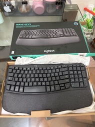 Logitech Wave Keys 人體工學鍵盤