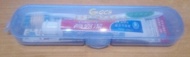 高露潔 牙膏50g + 高露潔 軟毛牙刷 +可吊掛收納盒 /收納袋  旅行組 旅行盥洗組 潔牙組 牙刷顏色隨機出貨
