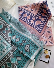 未使用帶標 CELINE 凱旋門格紋民族毛毯蓋毯頸巾圍巾領巾圍脖披肩