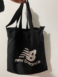 New Balance 休閑黑色斜揹/手攜兩用袋