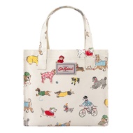 Cath Kidston S Bookbag Small Size Open Top Handled Handbag กระเป๋าขนาดเล็ก Lunch Bag กล่องอาหารกลางวัน Water Resistant Oilcloth Tote ถุงกันน้ำ Small Park Dogs ลายสุนัข Warm Cream Color 984614