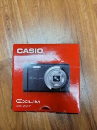 (數十年唔知價,自出合理價高者得)  近全新有盒CASIO  EXILIM EX-Z27數碼相機1部