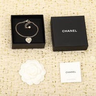 【Chanel 愛心雙C手鍊】經典雙C標誌×愛心設計 時尚百搭 香港順豐包郵 原裝正品保證
