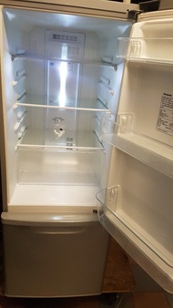 Panasonic nr b181w Refrigerator 全正常 夠冷夠靜  表面有少少花 可以代搬上gogovan 雪櫃 冰箱