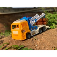 6-Wheel Fishtail Car With Crane Play Hands There Is A Log.