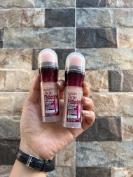 Kem nền có mút Maybelline Instant Age Rewind Eraser Treatment Classic Ivory 150 20ml.Made in USA