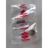 Piece Slide SUZUKI Spin 21481B33G40N000 Plastic Roller Housing Mount Per Piece