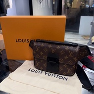 Louis Vuitton LV S-Lock Sling 腰包｜Classic Trend CT精品｜台北東區實體