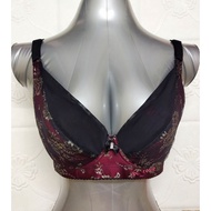 38E/85E PLUS SIZE BRA - WIRED 4 HOOKS