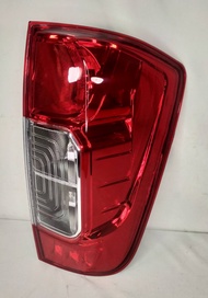 ⭐️ ไฟท้าย นิสสัน นาวาร่า NP300 แค็บ ข้างขวา**ได้รับสินค้า 1ชิ้น +ขั้วไฟ ไม่มีหลอด** สินค้าตรงรุ่นร