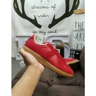 1D Red Light Count 1D Training German Bw Army Clover Men Women Retro Sneakers Men Women Same Style